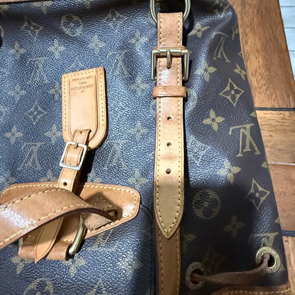 Black Friday Deal!!! Authentic Louis Buitton Monogram Montsouris MM Backpack - Picture 5 of 13
